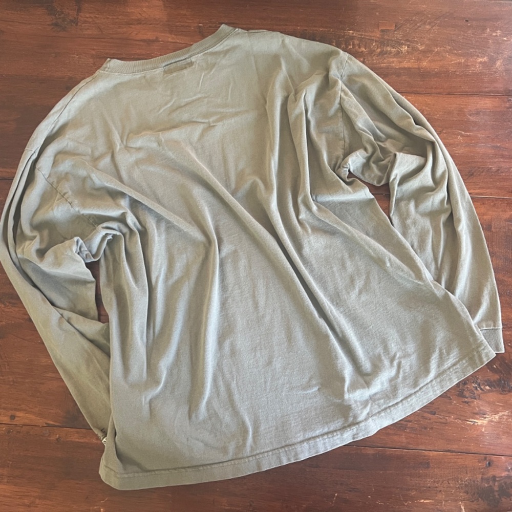Vintage 90s BUM EQUIPMENT Khaki Green Long Sleeve Graphic Logo T-Shirt XL - Picture 2 of 8